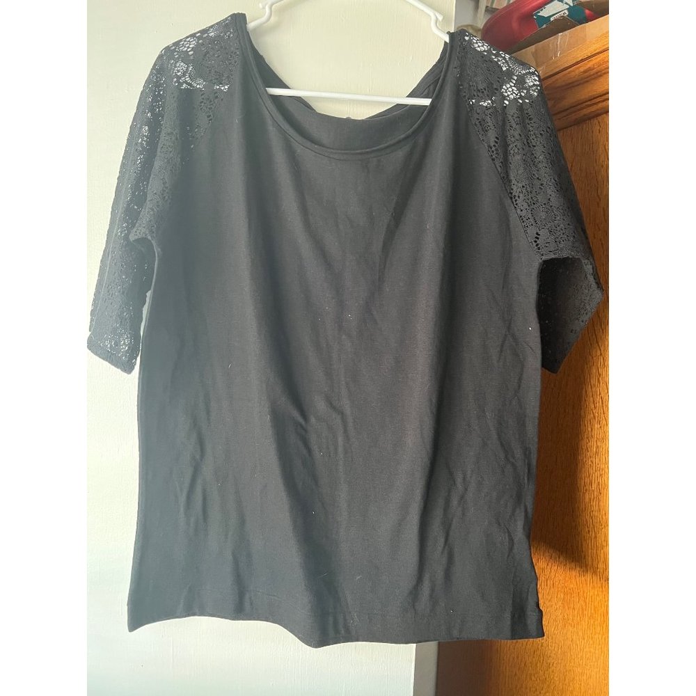 GAP Brand Black Medium Short Sleeve T-Shirt